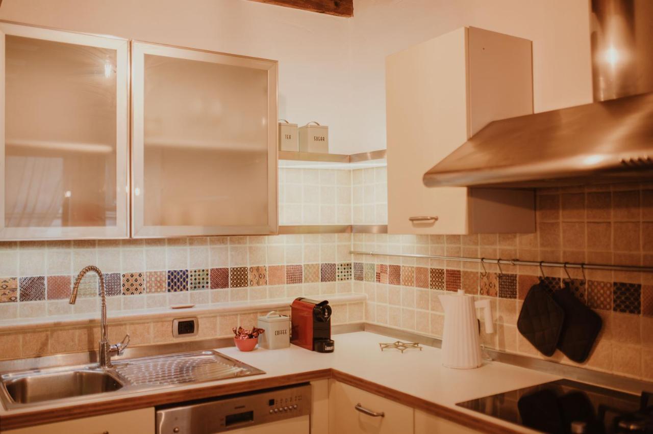 Casa Sgarzarie Exclusive Apartment Verona Buitenkant foto